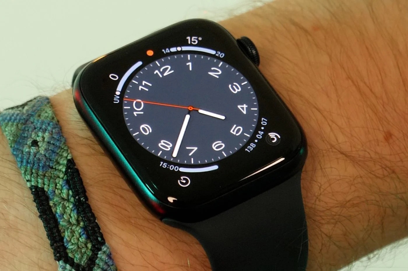 Apple Watch Series 8 : la montre connectée est en vente flash chez   pendant quelques heures ! 